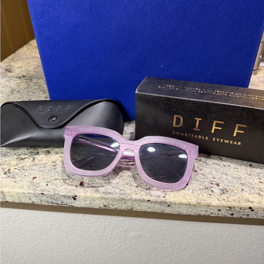Diff Eyewear Carson Lavender Sunglasses